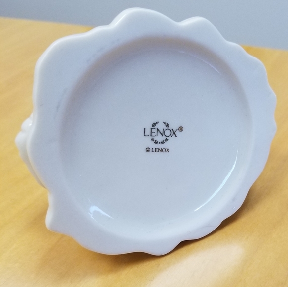 NWOT Lenox Ivory & 24k Gold Fine China Lighthouse - Picture 2 of 5